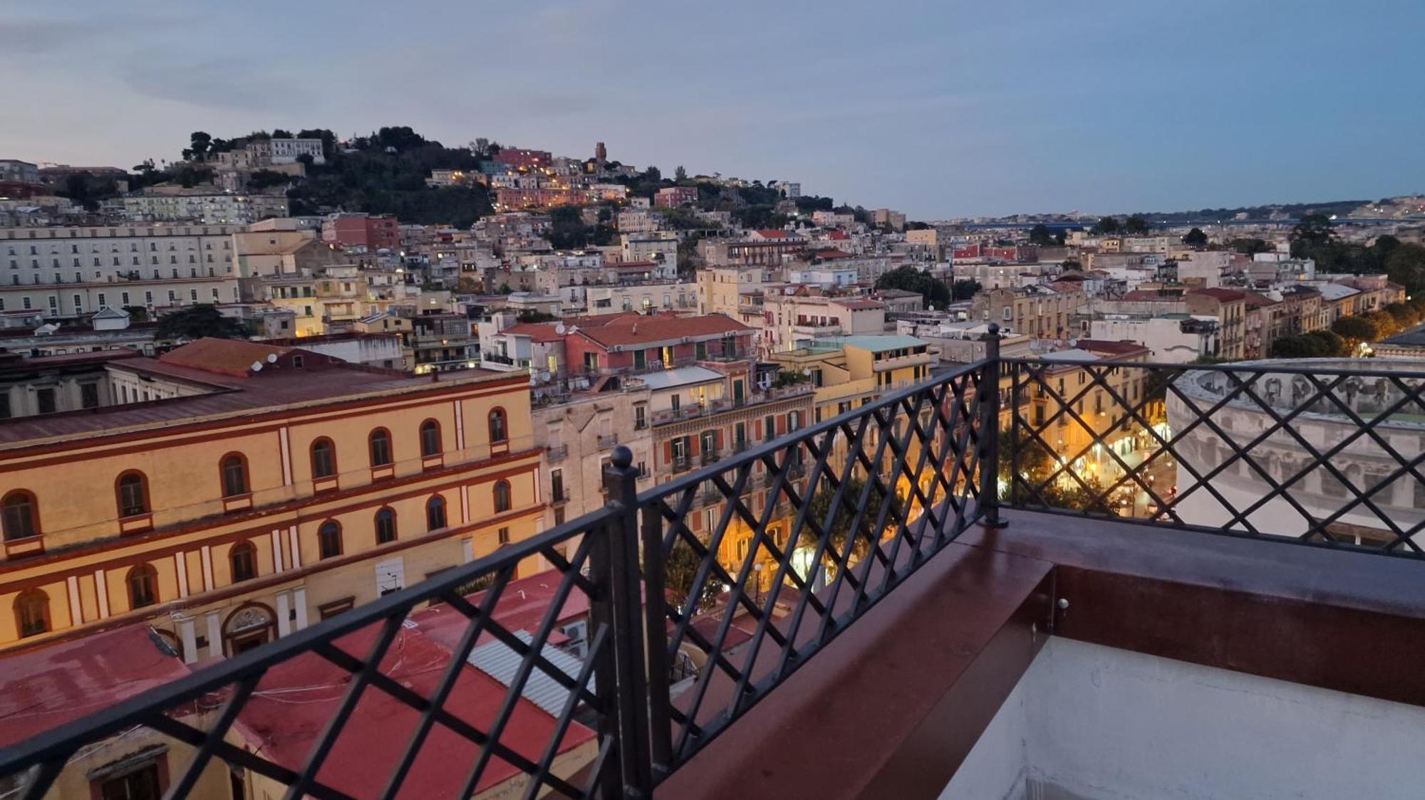 Faccia Gialla Napoli Casa Vacanze エクステリア 写真